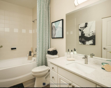 2910 S Greenfield Road - Photo Thumbnail 7