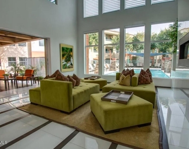 28425 N Black Canyon Highway - Photo Thumbnail 7