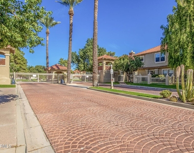 8300 E Via De Ventura -- - Photo Thumbnail 28