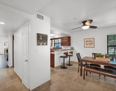 8300 E Via De Ventura -- - Photo Thumbnail 6