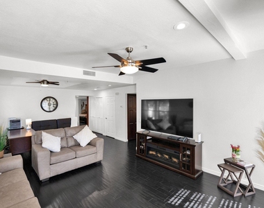 8300 E Via De Ventura -- - Photo Thumbnail 10