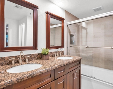 8300 E Via De Ventura -- - Photo Thumbnail 18