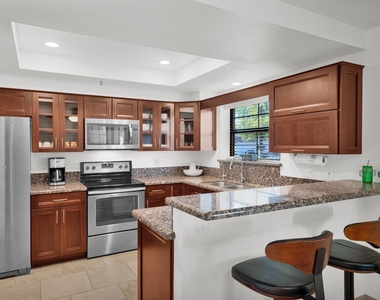 8300 E Via De Ventura -- - Photo Thumbnail 4