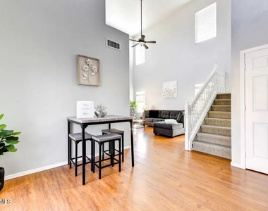 153 N Greenwood -- - Photo Thumbnail 10