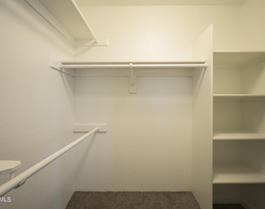 1440 S Val Vista Drive - Photo Thumbnail 6