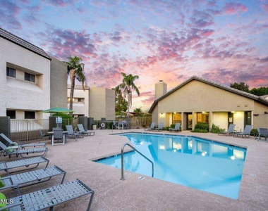 1440 S Val Vista Drive - Photo Thumbnail 9