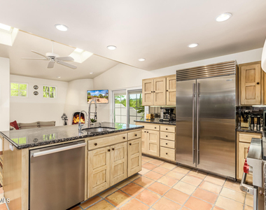 1063 N Boulder Drive - Photo Thumbnail 10