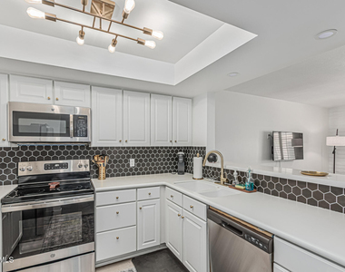 7401 E Northland Drive - Photo Thumbnail 3