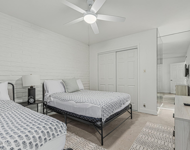 7401 E Northland Drive - Photo Thumbnail 18