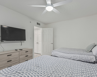 7401 E Northland Drive - Photo Thumbnail 16