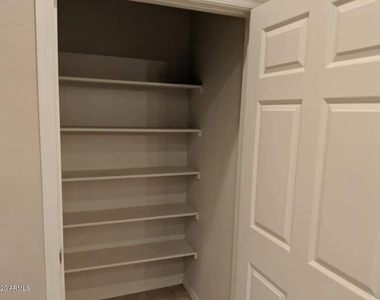 14575 W Mountain View Boulevard - Photo Thumbnail 8