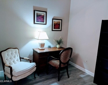 14575 W Mountain View Boulevard - Photo Thumbnail 4