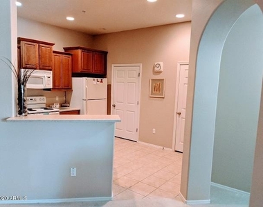 14575 W Mountain View Boulevard - Photo Thumbnail 7