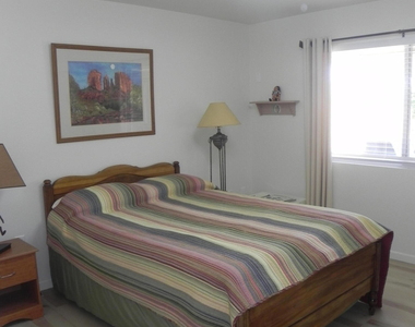 12733 W Allegro Drive - Photo Thumbnail 13