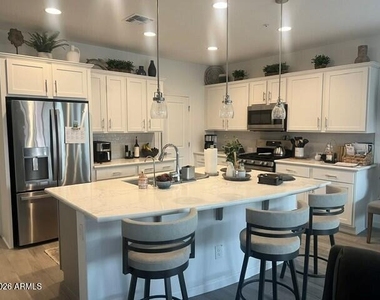 13443 W Mayberry Trail - Photo Thumbnail 5