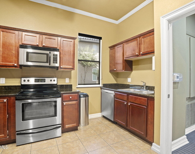 7009 E Acoma Drive - Photo Thumbnail 26