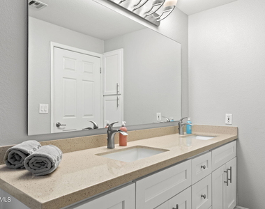 7009 E Acoma Drive - Photo Thumbnail 12