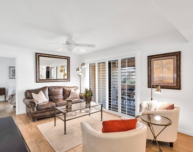 9990 N Scottsdale Road - Photo Thumbnail 4