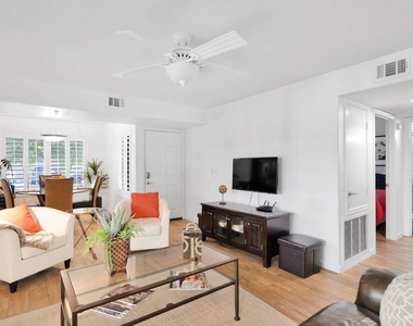 9990 N Scottsdale Road - Photo Thumbnail 6