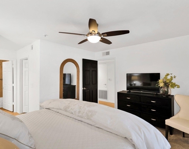 9990 N Scottsdale Road - Photo Thumbnail 16