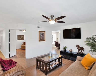 9990 N Scottsdale Road - Photo Thumbnail 10