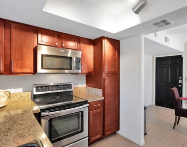 9990 N Scottsdale Road - Photo Thumbnail 7