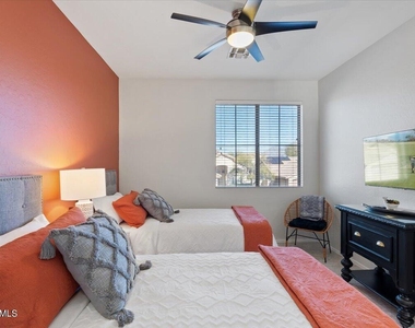 20394 N 78th Street - Photo Thumbnail 29