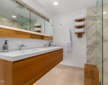 5222 N Saddle Rock Drive - Photo Thumbnail 17