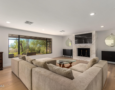 5222 N Saddle Rock Drive - Photo Thumbnail 2