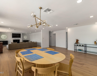 5222 N Saddle Rock Drive - Photo Thumbnail 9