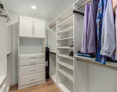 5222 N Saddle Rock Drive - Photo Thumbnail 16