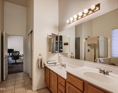 3060 N Ridgecrest -- - Photo Thumbnail 18