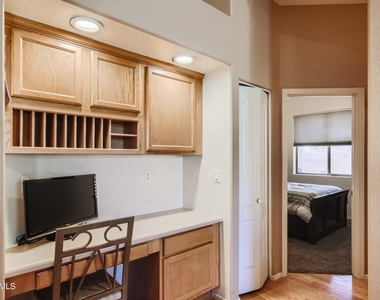 3060 N Ridgecrest -- - Photo Thumbnail 23