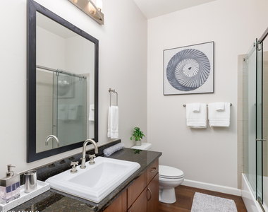 7275 N Scottsdale Road - Photo Thumbnail 17
