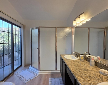 11011 N 92nd Street - Photo Thumbnail 22