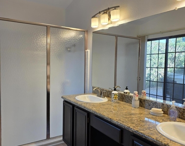 11011 N 92nd Street - Photo Thumbnail 21