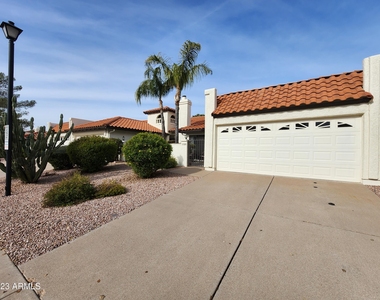 11011 N 92nd Street - Photo Thumbnail 1