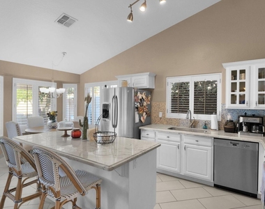 18240 N 45th Street - Photo Thumbnail 4