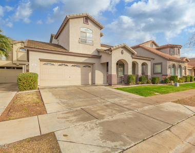 5260 E Hopi Avenue - Photo Thumbnail 2
