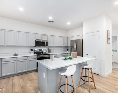 5260 E Hopi Avenue - Photo Thumbnail 14