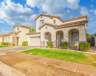 5260 E Hopi Avenue - Photo Thumbnail 3