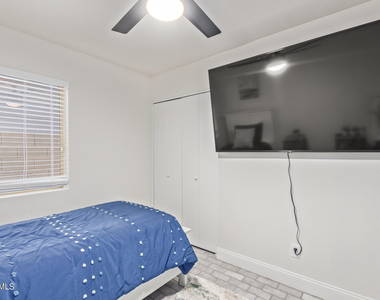 114 W Hunter Street - Photo Thumbnail 31