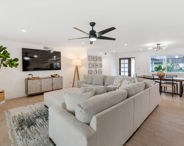 5311 N Woodmere Fairway -- - Photo Thumbnail 1