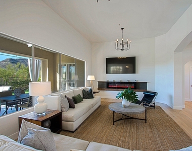6884 E Amber Sun Drive - Photo Thumbnail 6