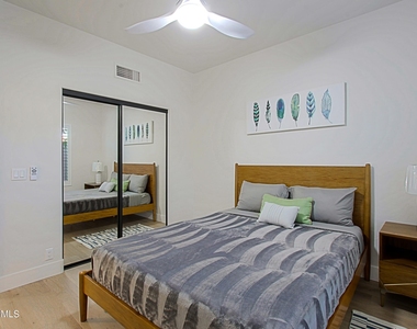 6884 E Amber Sun Drive - Photo Thumbnail 24