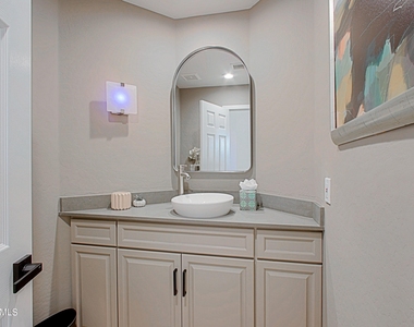 6884 E Amber Sun Drive - Photo Thumbnail 33