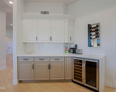 6884 E Amber Sun Drive - Photo Thumbnail 11