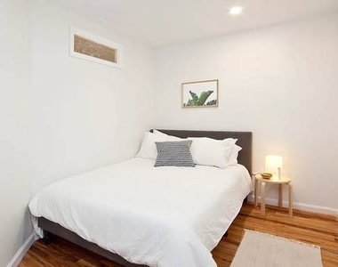 136 William Street - Photo Thumbnail 2