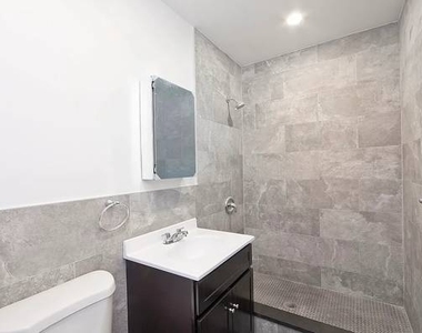 136 William Street - Photo Thumbnail 6