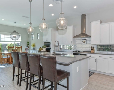9661 W Patrick Lane - Photo Thumbnail 18